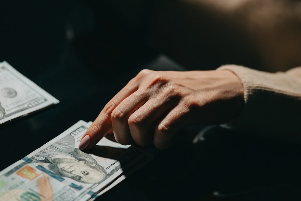 Les écarts régionaux dans le salaire brut : Analyse pour un salaire net de 2200 euros