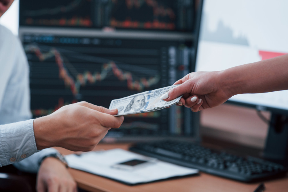 Perspectives de carrière avec un salaire brut de 2500 euros net : Explorer les opportunités